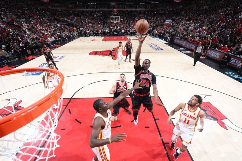 CHICAGO, IL - APRIL 17:  Javonte Green #24 of the Chicago Bulls goes to the basket during the game against the Atlanta Hawks during the 2024 Play-In Tournament  on April 17, 2024 at United Center in Chicago, Illinois. NOTE TO USER: User expressly acknowledges and agrees that, by downloading and or using this photograph, User is consenting to the terms and conditions of the Getty Images License Agreement. Mandatory Copyright Notice: Copyright 2024 NBAE (Photo by Jeff Haynes/NBAE via Getty Images)