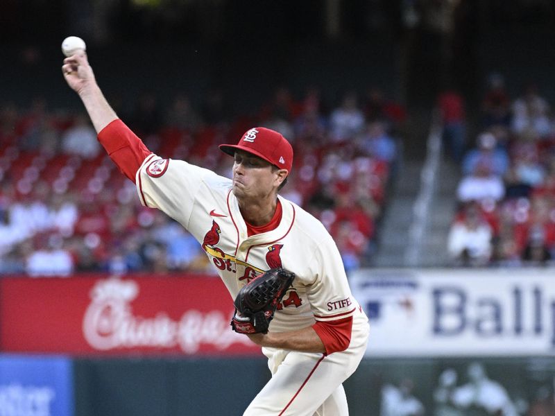 Sep 7, 2024; St. Louis, Missouri, USA; St. Louis Cardinals starting pitcher Kyle Gibson (44) pitches against the Seattle Mariners in the first inning at Busch Stadium. Mandatory Credit: Joe Puetz-Imagn Images