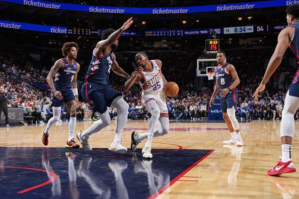 PHILADELPHIA, PA - NOVEMBER 4: Kevin Durant #35 of the Phoenix Suns drives to the basket during the game against the Philadelphia 76ers on November 4, 2023 at the Wells Fargo Center in Philadelphia, Pennsylvania NOTE TO USER: User expressly acknowledges and agrees that, by downloading and/or using this Photograph, user is consenting to the terms and conditions of the Getty Images License Agreement. Mandatory Copyright Notice: Copyright 2023 NBAE (Photo by Jesse D. Garrabrant/NBAE via Getty Images)