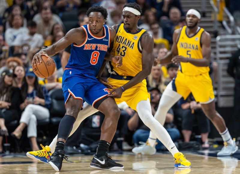 INDIANAPOLIS, INDIANA - NOVEMBER 10: OG Anunoby #8 of the New York Knicks dribbles against Pascal Siakam #43 of the Indiana Pacers at Gainbridge Fieldhouse on November 10, 2024 in Indianapolis, Indiana. NOTE TO USER: User expressly acknowledges and agrees that, by downloading and or using this photograph, User is consenting to the terms and conditions of the Getty Images License Agreement. (Photo by Michael Hickey/Getty Images)