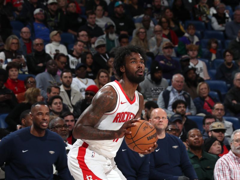 NEW ORLEANS, LA - MARCH 6: Tari Eason #17 of the Houston Rockets handles the ball during the game against the New Orleans Pelicans on March 6, 2025 at the Smoothie King Center in New Orleans, Louisiana. NOTE TO USER: User expressly acknowledges and agrees that, by downloading and or using this Photograph, user is consenting to the terms and conditions of the Getty Images License Agreement. Mandatory Copyright Notice: Copyright 2025 NBAE (Photo by Layne Murdoch Jr./NBAE via Getty Images)