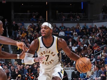 INDIANAPOLIS, IN - NOVEMBER 22: Buddy Heild #7 of the Indiana Pacers dribbles the ball during the game against the Toronto Raptors on November 22, 2023 at Gainbridge Fieldhouse in Indianapolis, Indiana. NOTE TO USER: User expressly acknowledges and agrees that, by downloading and or using this Photograph, user is consenting to the terms and conditions of the Getty Images License Agreement. Mandatory Copyright Notice: Copyright 2023 NBAE (Photo by Ron Hoskins/NBAE via Getty Images)