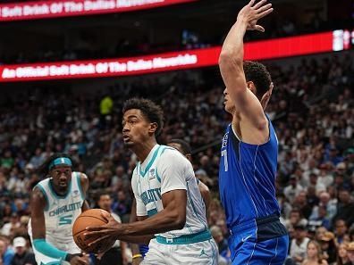 DALLAS, TX - NOVEMBER 5: Theo Maledon #9 of the Charlotte Hornets looks to pass the ball during the game against the Dallas Mavericks on November 5, 2023 at the American Airlines Center in Dallas, Texas. NOTE TO USER: User expressly acknowledges and agrees that, by downloading and or using this photograph, User is consenting to the terms and conditions of the Getty Images License Agreement. Mandatory Copyright Notice: Copyright 2023 NBAE (Photo by Glenn James/NBAE via Getty Images)