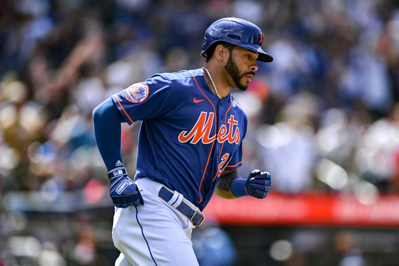 Jun 4, 2023; New York City, New York, USA; New York Mets left fielder Tommy Pham (28) rounds the bases after hitting his second home run of the game against the Toronto Blue Jays during the fifth inning at Citi Field. Mandatory Credit: John Jones-USA TODAY Sports