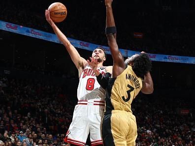 TORONTO, CANADA - NOVEMBER 24: Zach LaVine #8 of the Chicago Bulls goes to the basket during the game during the In-Season Tournament on November 24, 2023 at the Scotiabank Arena in Toronto, Ontario, Canada.  NOTE TO USER: User expressly acknowledges and agrees that, by downloading and or using this Photograph, user is consenting to the terms and conditions of the Getty Images License Agreement.  Mandatory Copyright Notice: Copyright 2023 NBAE (Photo by Vaughn Ridley/NBAE via Getty Images)