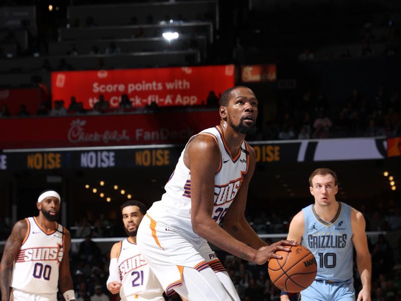 MEMPHIS, TN - FEBRUARY 25: Kevin Durant #35 of the Phoenix Suns shoots a free throw during the game against the Memphis Grizzlies on February 25, 2025 at FedExForum in Memphis, Tennessee. NOTE TO USER: User expressly acknowledges and agrees that, by downloading and or using this photograph, User is consenting to the terms and conditions of the Getty Images License Agreement. Mandatory Copyright Notice: Copyright 2025 NBAE (Photo by Joe Murphy/NBAE via Getty Images)