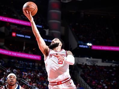 HOUSTON, TX - DECEMBER 22:   Fred VanVleet #5 of the Houston Rockets drives to the basket during the game against the Dallas Mavericks on December 22, 2023 at the Toyota Center in Houston, Texas. NOTE TO USER: User expressly acknowledges and agrees that, by downloading and or using this photograph, User is consenting to the terms and conditions of the Getty Images License Agreement. Mandatory Copyright Notice: Copyright 2023 NBAE (Photo by Logan Riely/NBAE via Getty Images)