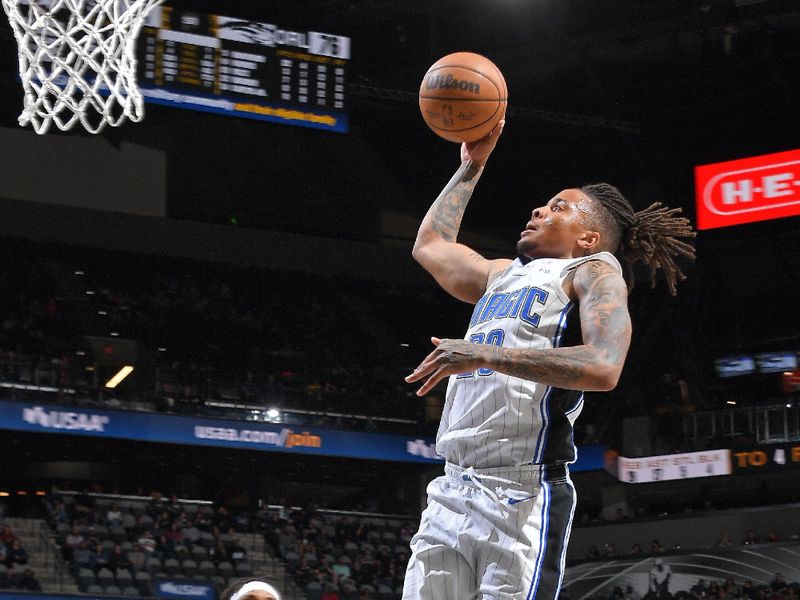 SAN ANTONIO, TX - MARCH 14: Markelle Fultz #20 of the Orlando Magic grabs the rebound during the game against the San Antonio Spurs on March 14, 2023 at the AT&T Center in San Antonio, Texas. NOTE TO USER: User expressly acknowledges and agrees that, by downloading and or using this photograph, user is consenting to the terms and conditions of the Getty Images License Agreement. Mandatory Copyright Notice: Copyright 2023 NBAE (Photos by Michael Gonzales/NBAE via Getty Images)