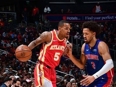 ATLANTA, GA - DECEMBER 18: Dejounte Murray #5 of the Atlanta Hawks handles the ball during the game  on December 18, 2023 at State Farm Arena in Atlanta, Georgia.  NOTE TO USER: User expressly acknowledges and agrees that, by downloading and/or using this Photograph, user is consenting to the terms and conditions of the Getty Images License Agreement. Mandatory Copyright Notice: Copyright 2023 NBAE (Photo by Scott Cunningham/NBAE via Getty Images)