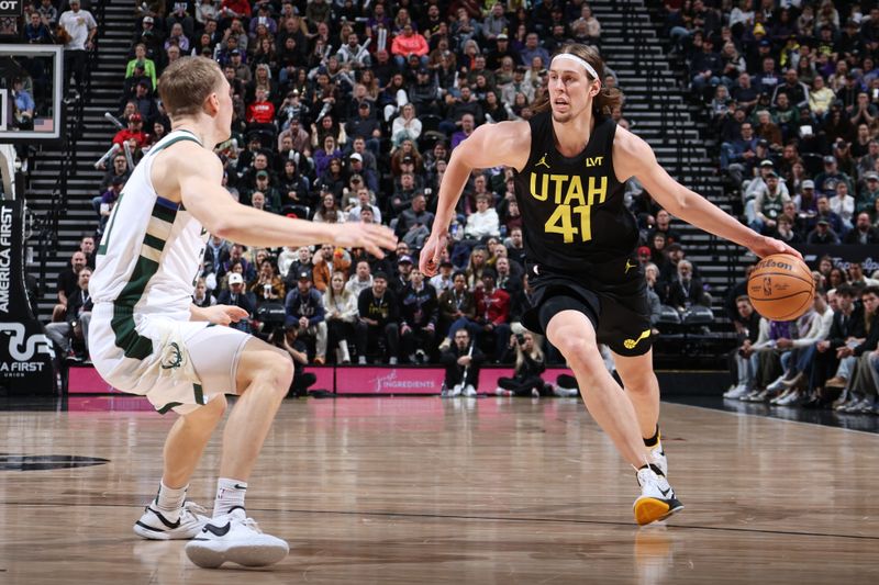 SALT LAKE CITY, UT - FEBRUARY 4: Kelly Olynyk #41 of the Utah Jazz dribbles the ball during the game against the Milwaukee Bucks on February 4, 2024 at Delta Center in Salt Lake City, Utah. NOTE TO USER: User expressly acknowledges and agrees that, by downloading and or using this Photograph, User is consenting to the terms and conditions of the Getty Images License Agreement. Mandatory Copyright Notice: Copyright 2024 NBAE (Photo by Melissa Majchrzak/NBAE via Getty Images)