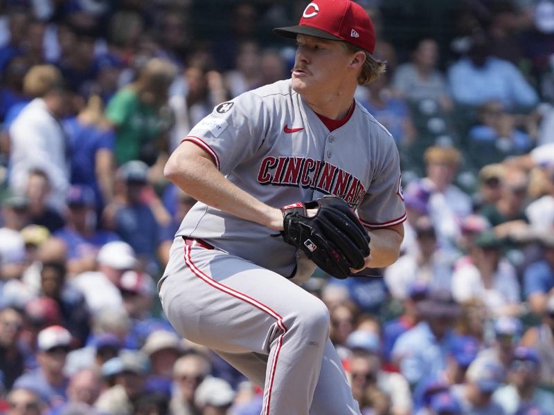 Aug 6, 2025; Chicago, Illinois, USA; Cincinnati Reds pitcher Andrew Abbott (41) throws the ball against the Chicago Cubs during the first inning at Wrigley Field. Mandatory Credit: David Banks-Imagn Images