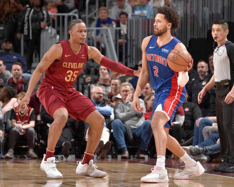 CLEVELAND, OH - JANUARY 31: Cade Cunningham #2 of the Detroit Pistons passes the ball during the game against the Cleveland Cavaliers on January 31, 2024 at Rocket Mortgage FieldHouse in Cleveland, Ohio. NOTE TO USER: User expressly acknowledges and agrees that, by downloading and/or using this Photograph, user is consenting to the terms and conditions of the Getty Images License Agreement. Mandatory Copyright Notice: Copyright 2024 NBAE (Photo by David Liam Kyle/NBAE via Getty Images)