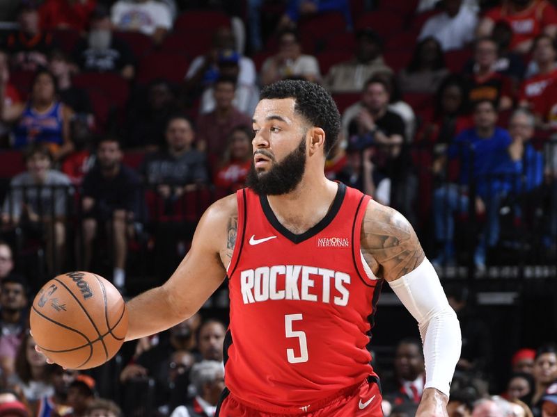 HOUSTON, TX - NOVEMBER 4: Fred VanVleet #5 of the Houston Rockets dribbles the ball during the game against the New York Knicks on November 4, 2024 at the Toyota Center in Houston, Texas. NOTE TO USER: User expressly acknowledges and agrees that, by downloading and or using this photograph, User is consenting to the terms and conditions of the Getty Images License Agreement. Mandatory Copyright Notice: Copyright 2024 NBAE (Photo by Logan Riely/NBAE via Getty Images)