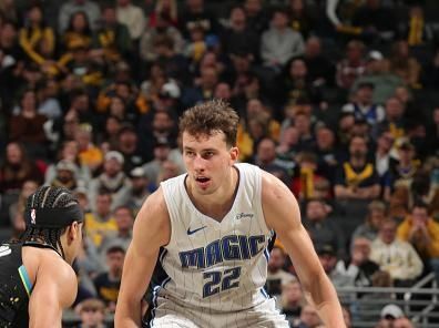 INDIANAPOLIS, IN - DECEMBER 23:  Franz Wagner #22 of the Orlando Magic handles the ball during the game against the Indiana Pacers on December 23, 2023 at Gainbridge Fieldhouse in Indianapolis, Indiana. NOTE TO USER: User expressly acknowledges and agrees that, by downloading and or using this Photograph, user is consenting to the terms and conditions of the Getty Images License Agreement. Mandatory Copyright Notice: Copyright 2023 NBAE (Photo by Pepper Robinson/NBAE via Getty Images)