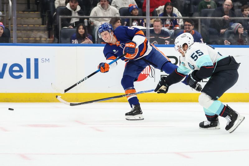 Seattle Kraken vs New York Islanders: Matty Beniers Poised to Lead in Anticipated Clash