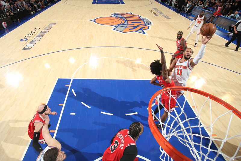 NEW YORK, NY - JANUARY 3: Jalen Brunson #11 of the New York Knicks drives to the basket during the game against the Chicago Bulls on January 3, 2024 at Madison Square Garden in New York City, New York.  NOTE TO USER: User expressly acknowledges and agrees that, by downloading and or using this photograph, User is consenting to the terms and conditions of the Getty Images License Agreement. Mandatory Copyright Notice: Copyright 2024 NBAE  (Photo by Nathaniel S. Butler/NBAE via Getty Images)