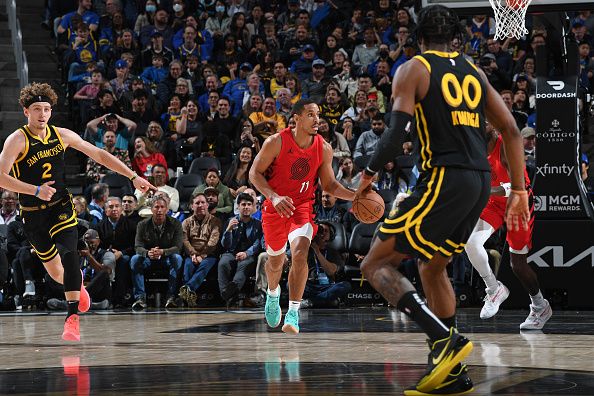 SAN FRANCISCO, CA - DECEMBER 23: Kevin Knox II #11 of the Portland Trail Blazers dribbles the ball during the game against the Golden State Warriors on December 23, 2023 at Chase Center in San Francisco, California. NOTE TO USER: User expressly acknowledges and agrees that, by downloading and or using this photograph, user is consenting to the terms and conditions of Getty Images License Agreement. Mandatory Copyright Notice: Copyright 2023 NBAE (Photo by Noah Graham/NBAE via Getty Images)