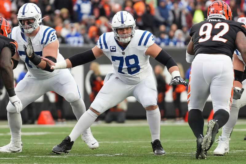 Indianapolis Colts center Ryan Kelly (78) protects the pocket during an NFL football game against the Cincinnati Bengals, Sunday, Dec. 10, 2023, in Cincinnati, OH. (AP Photo/Peter Joneleit)