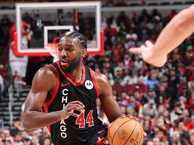 Can Chicago Bulls' Defense Hold Against Milwaukee Bucks' Offensive Onslaught?