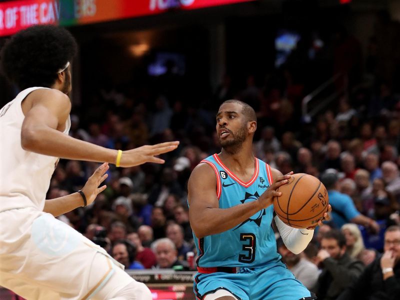 CLEVELAND, OH - JANUARY 4: Chris Paul #3 of the Phoenix Suns looks to pass the ball during the game against the Cleveland Cavaliers on January 4, 2023 at Rocket Mortgage FieldHouse in Cleveland, Ohio. NOTE TO USER: User expressly acknowledges and agrees that, by downloading and/or using this Photograph, user is consenting to the terms and conditions of the Getty Images License Agreement. Mandatory Copyright Notice: Copyright 2022 NBAE (Photo by  Lauren Bacho/NBAE via Getty Images)