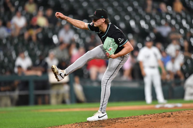 Jun 24, 2025; Chicago, Illinois, USA; Arizona Diamondbacks pitcher Shelby Miller (18) pitches during the ninth inning against the Chicago White Sox at Rate Field. Mandatory Credit: Patrick Gorski-Imagn Images Jun 24, 2025; Chicago, Illinois, USA; Arizona Diamondbacks pitcher Shelby Miller (18) pitches during the ninth inning against the Chicago White Sox at Rate Field. Mandatory Credit: Patrick Gorski-Imagn Images