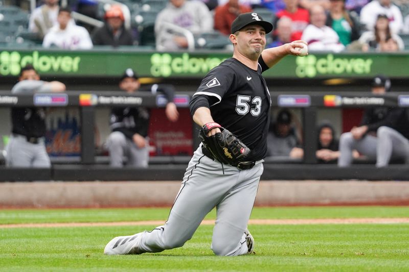 May 28, 2025; New York, New York, USA; Chicago White Sox pitcher Brandon Eisert (53) throws from his knees during the game against the New York Mets at Citi Field. Mandatory Credit: Lucas Boland-Imagn Images