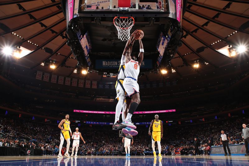 NEW YORK, NY - OCTOBER 25: OG Anunoby #8 of the New York Knicks drives to the basket during the game against the Indiana Pacers on October 25, 2024 at Madison Square Garden in New York City, New York.  NOTE TO USER: User expressly acknowledges and agrees that, by downloading and or using this photograph, User is consenting to the terms and conditions of the Getty Images License Agreement. Mandatory Copyright Notice: Copyright 2024 NBAE  (Photo by David L. Nemec/NBAE via Getty Images)