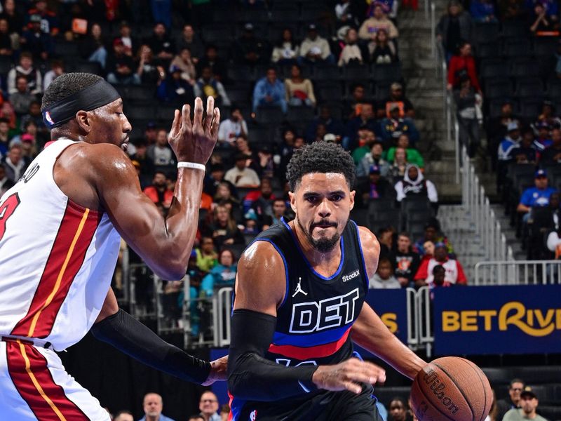 DETROIT, MI - NOVEMBER 12: Tobias Harris #12 of the Detroit Pistons dribbles the ball during the game against the Miami Heat during the Emirates NBA Cup game on November 12, 2024 at Little Caesars Arena in Detroit, Michigan. NOTE TO USER: User expressly acknowledges and agrees that, by downloading and/or using this photograph, User is consenting to the terms and conditions of the Getty Images License Agreement. Mandatory Copyright Notice: Copyright 2024 NBAE (Photo by Chris Schwegler/NBAE via Getty Images)