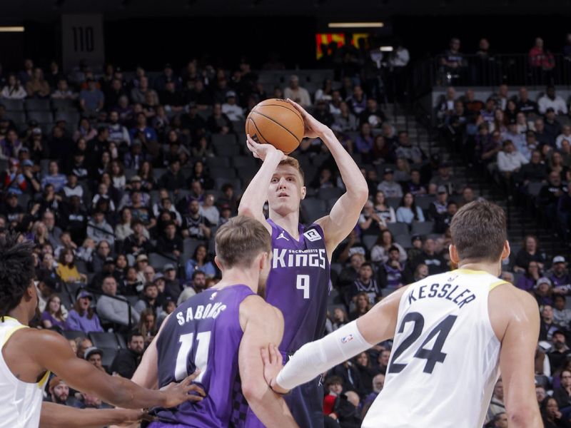 SACRAMENTO, CA - DECEMBER 8: Kevin Huerter #9 of the Sacramento Kings shoots the ball during the game against the Utah Jazz on December 8, 2024 at Golden 1 Center in Sacramento, California. NOTE TO USER: User expressly acknowledges and agrees that, by downloading and or using this Photograph, user is consenting to the terms and conditions of the Getty Images License Agreement. Mandatory Copyright Notice: Copyright 2024 NBAE (Photo by Rocky Widner/NBAE via Getty Images)