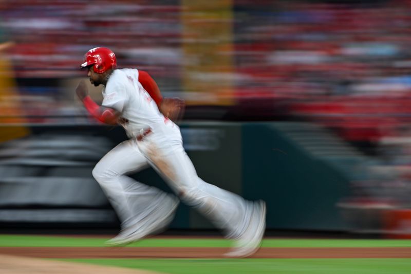 Aug 15, 2023; St. Louis, Missouri, USA;  St. Louis Cardinals right fielder Jordan Walker (18) runs against the Oakland Athletics during the fourth inning at Busch Stadium. Mandatory Credit: Jeff Curry-USA TODAY Sports