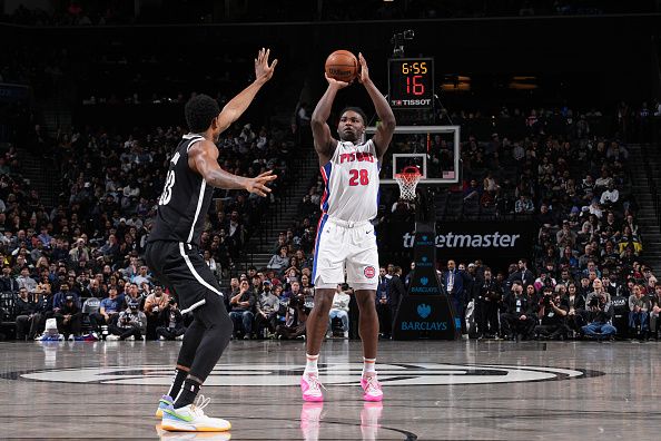 BROOKLYN, NY - DECEMBER 23: Isaiah Stewart #28 of the Detroit Pistons shoots a three point basket against the Brooklyn Nets on December 23, 2023 at Barclays Center in Brooklyn, New York. NOTE TO USER: User expressly acknowledges and agrees that, by downloading and or using this Photograph, user is consenting to the terms and conditions of the Getty Images License Agreement. Mandatory Copyright Notice: Copyright 2023 NBAE (Photo by Jesse D. Garrabrant/NBAE via Getty Images)