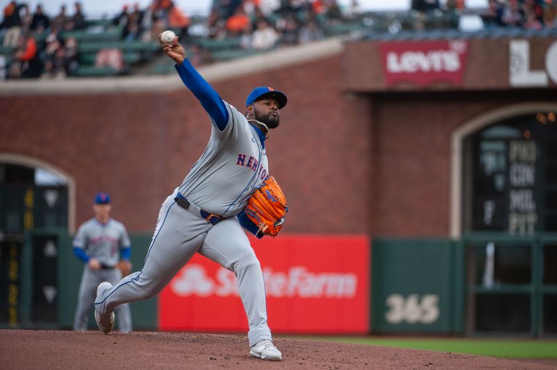 Apr 23, 2024; San Francisco, California, USA;  New York Mets pitcher Luis Severino (40) throws a pitch during the first inning at Oracle Park. Mandatory Credit: Ed Szczepanski-USA TODAY Sports