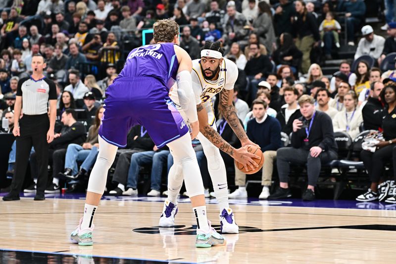 SALT LAKE CITY, UT - DECEMBER 1: Anthony Davis #3 of the Los Angeles Lakers handles the ball during the game against the Utah Jazz on December 1, 2024 at Delta Center in Salt Lake City, Utah. NOTE TO USER: User expressly acknowledges and agrees that, by downloading and or using this Photograph, User is consenting to the terms and conditions of the Getty Images License Agreement. Mandatory Copyright Notice: Copyright 2024 NBAE (Photo by Jamie Sabau/NBAE via Getty Images)