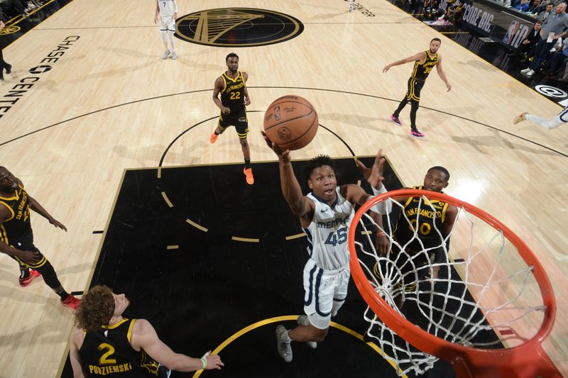 SAN FRANCISCO, CA - MARCH 20: GG Jackson #45 of the Memphis Grizzlies drives to the basket during the game against the Golden State Warriors on March 20, 2024 at Chase Center in San Francisco, California. NOTE TO USER: User expressly acknowledges and agrees that, by downloading and or using this photograph, user is consenting to the terms and conditions of Getty Images License Agreement. Mandatory Copyright Notice: Copyright 2024 NBAE (Photo by Noah Graham/NBAE via Getty Images)