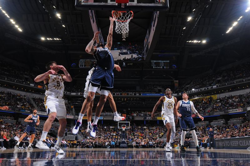 INDIANAPOLIS, IN - FEBRUARY 25: Dereck Lively II #2 of the Dallas Mavericks shoots the ball during the game against the Indiana Pacers on February 25, 2024 at Gainbridge Fieldhouse in Indianapolis, Indiana. NOTE TO USER: User expressly acknowledges and agrees that, by downloading and or using this Photograph, user is consenting to the terms and conditions of the Getty Images License Agreement. Mandatory Copyright Notice: Copyright 2024 NBAE (Photo by Ron Hoskins/NBAE via Getty Images)