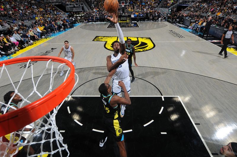 INDIANAPOLIS, IN - JANUARY 28: Jaren Jackson Jr. #13 of the Memphis Grizzlies shoots the ball during the game against the Indiana Pacers on January 28, 2024 at Gainbridge Fieldhouse in Indianapolis, Indiana. NOTE TO USER: User expressly acknowledges and agrees that, by downloading and or using this Photograph, user is consenting to the terms and conditions of the Getty Images License Agreement. Mandatory Copyright Notice: Copyright 2024 NBAE (Photo by Ron Hoskins/NBAE via Getty Images)