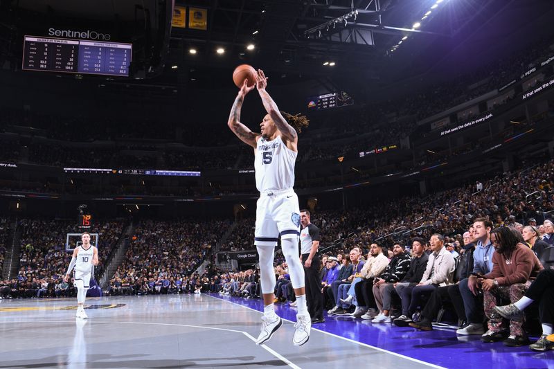 SAN FRANCISCO, CA - NOVEMBER 15: Brandon Clarke #15 of the Memphis Grizzlies shoots the ball during the game against the Golden State Warriors during the Emirates NBA Cup game on November 15, 2024 at Chase Center in San Francisco, California. NOTE TO USER: User expressly acknowledges and agrees that, by downloading and or using this photograph, user is consenting to the terms and conditions of Getty Images License Agreement. Mandatory Copyright Notice: Copyright 2024 NBAE (Photo by Noah Graham/NBAE via Getty Images)