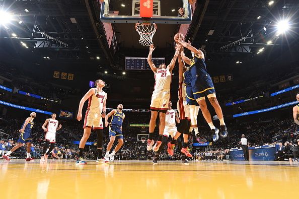 SAN FRANCISCO, CA - DECEMBER 28: Players go up for the rebound during the game on December 28, 2023 at Chase Center in San Francisco, California. NOTE TO USER: User expressly acknowledges and agrees that, by downloading and or using this photograph, user is consenting to the terms and conditions of Getty Images License Agreement. Mandatory Copyright Notice: Copyright 2023 NBAE (Photo by Noah Graham/NBAE via Getty Images)