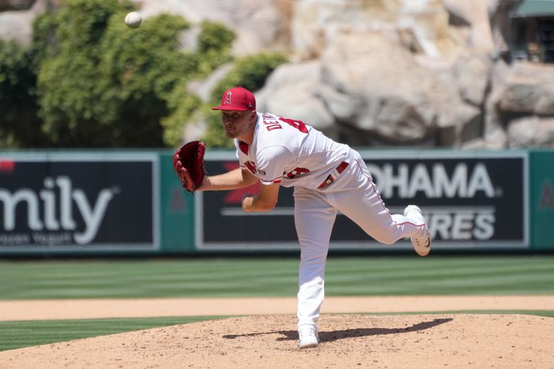 Jul 2, 2023; Anaheim, California, USA; Los Angeles Angels starting pitcher Reid Detmers (48) throws against the Arizona Diamondbacks at Angel Stadium. Mandatory Credit: Kirby Lee-USA TODAY Sports