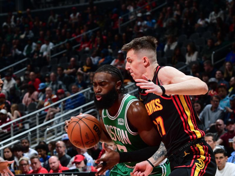 ATLANTA, GA - MARCH 28: Jaylen Brown #7 of the Boston Celtics drives to the basket during the game against the Atlanta Hawks on March 28, 2024 at State Farm Arena in Atlanta, Georgia.  NOTE TO USER: User expressly acknowledges and agrees that, by downloading and/or using this Photograph, user is consenting to the terms and conditions of the Getty Images License Agreement. Mandatory Copyright Notice: Copyright 2024 NBAE (Photo by Scott Cunningham/NBAE via Getty Images)