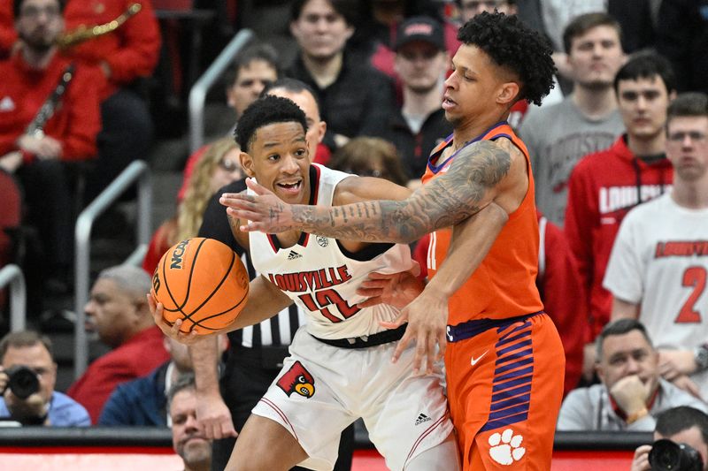 Louisville Cardinals Look to Continue Winning Streak Against Clemson Tigers