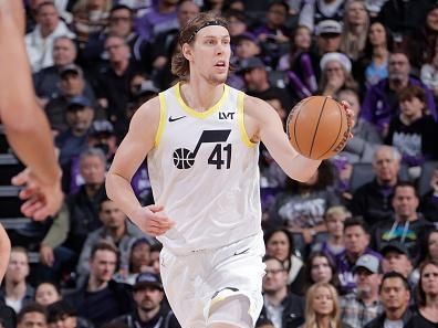 SACRAMENTO, CA - DECEMBER 16: Kelly Olynyk #41 of the Utah Jazz dribbles the ball during the game against the Sacramento Kings on December 16, 2023 at Golden 1 Center in Sacramento, California. NOTE TO USER: User expressly acknowledges and agrees that, by downloading and or using this Photograph, user is consenting to the terms and conditions of the Getty Images License Agreement. Mandatory Copyright Notice: Copyright 2023 NBAE (Photo by Rocky Widner/NBAE via Getty Images)