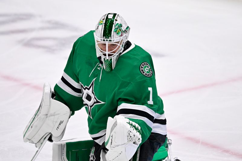 Mar 16, 2026; Dallas, Texas, USA; Dallas Stars goaltender Casey DeSmith (1) faces the Utah Mammoth attack during the first period at the American Airlines Center. Mandatory Credit: Jerome Miron-Imagn Images