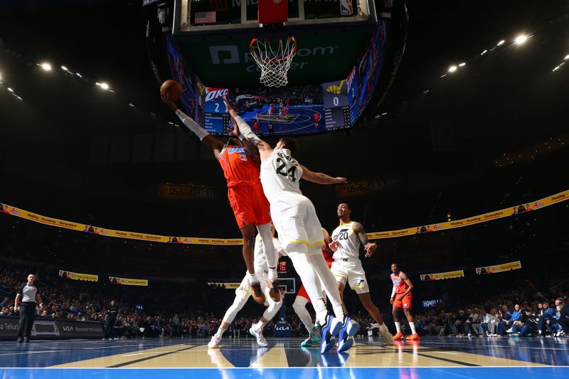 OKLAHOMA CITY, OK - DECEMBER 3: Shai Gilgeous-Alexander #2 of the Oklahoma City Thunder drives to the basket during the game against the Houston Rockets during the Emirates NBA Cup game on on December 3, 2024 at Paycom Center in Oklahoma City, Oklahoma. NOTE TO USER: User expressly acknowledges and agrees that, by downloading and or using this photograph, User is consenting to the terms and conditions of the Getty Images License Agreement. Mandatory Copyright Notice: Copyright 2024 NBAE (Photo by Zach Beeker/NBAE via Getty Images)