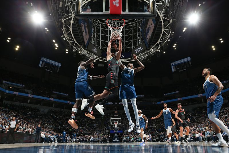 MINNEAPOLIS, MN -  APRIL 9:  Anthony Gill #16 of the Washington Wizards drives to the basket during the game against the Minnesota Timberwolves on April 9, 2024 at Target Center in Minneapolis, Minnesota. NOTE TO USER: User expressly acknowledges and agrees that, by downloading and or using this Photograph, user is consenting to the terms and conditions of the Getty Images License Agreement. Mandatory Copyright Notice: Copyright 2024 NBAE (Photo by David Sherman/NBAE via Getty Images)