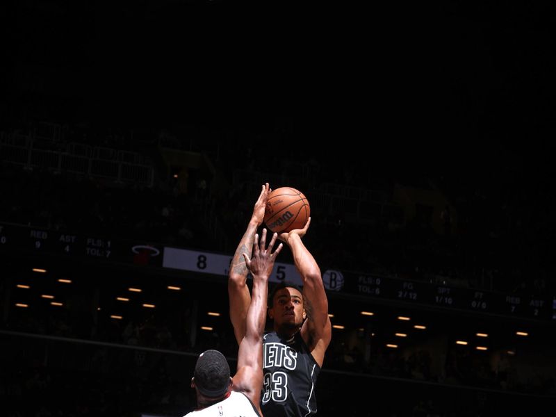 BROOKLYN, NY - JANUARY 15: Nicolas Claxton #33 of the Brooklyn Nets shoots the ball during the game against the Miami Heat on January 15, 2024 at Barclays Center in Brooklyn, New York. NOTE TO USER: User expressly acknowledges and agrees that, by downloading and or using this Photograph, user is consenting to the terms and conditions of the Getty Images License Agreement. Mandatory Copyright Notice: Copyright 2024 NBAE (Photo by Nathaniel S. Butler/NBAE via Getty Images)