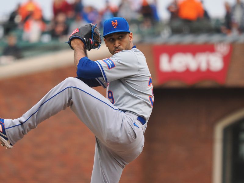 Apr 24, 2024; San Francisco, California, USA; New York Mets relief pitcher Edwin Diaz (39) pitches the ball against the San Francisco Giants during the ninth inning at Oracle Park. Mandatory Credit: Kelley L Cox-USA TODAY Sports