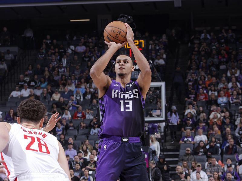 SACRAMENTO, CA - MARCH 10: Keegan Murray #13 of the Sacramento Kings shoots the ball during the game against the Houston Rockets on March 10, 2024 at Golden 1 Center in Sacramento, California. NOTE TO USER: User expressly acknowledges and agrees that, by downloading and or using this Photograph, user is consenting to the terms and conditions of the Getty Images License Agreement. Mandatory Copyright Notice: Copyright 2024 NBAE (Photo by Rocky Widner/NBAE via Getty Images)