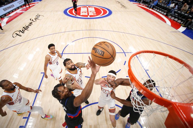 DETROIT, MI - JANUARY 18: Ausar Thompson #9 of the Detroit Pistons shoots the ball during the game against the Phoenix Suns on January 18, 2025 at Little Caesars Arena in Detroit, Michigan. NOTE TO USER: User expressly acknowledges and agrees that, by downloading and/or using this photograph, User is consenting to the terms and conditions of the Getty Images License Agreement. Mandatory Copyright Notice: Copyright 2025 NBAE (Photo by Brian Sevald/NBAE via Getty Images)