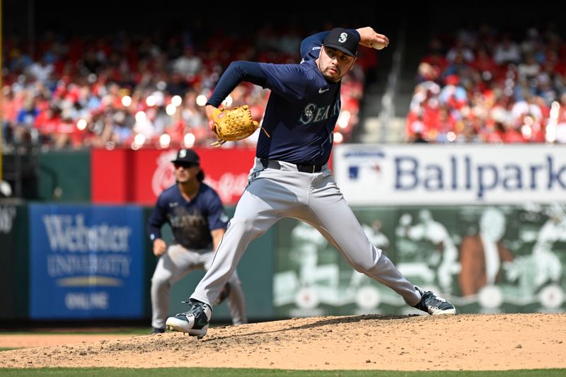 Sep 8, 2024; St. Louis, Missouri, USA; Seattle Mariners relief pitcher Trent Thornton (46) throws against the St. Louis Cardinals during the fifth inning at Busch Stadium. Mandatory Credit: Jeff Le-Imagn Images